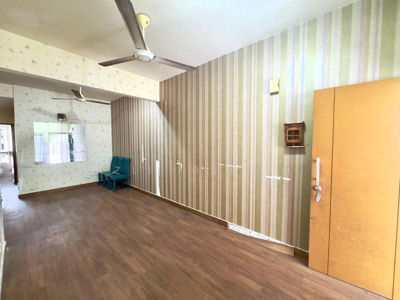 2-storey Terraced House for Sale in Bandar Damai Perdana (Cheras) - Azli Ibrahim - Living Room - PropertyGuru.com.my