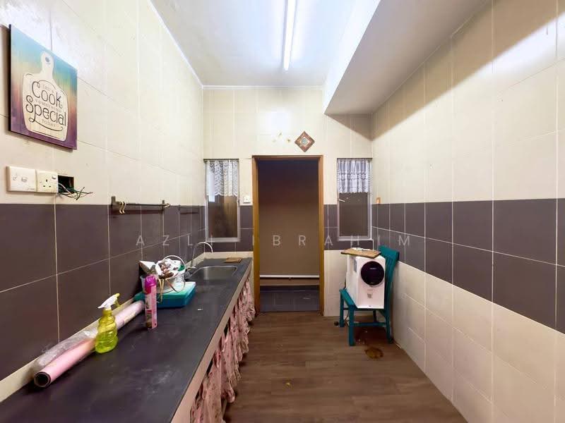 2-storey Terraced House for Sale in Bandar Damai Perdana (Cheras) - Azli Ibrahim - Kitchen - PropertyGuru.com.my