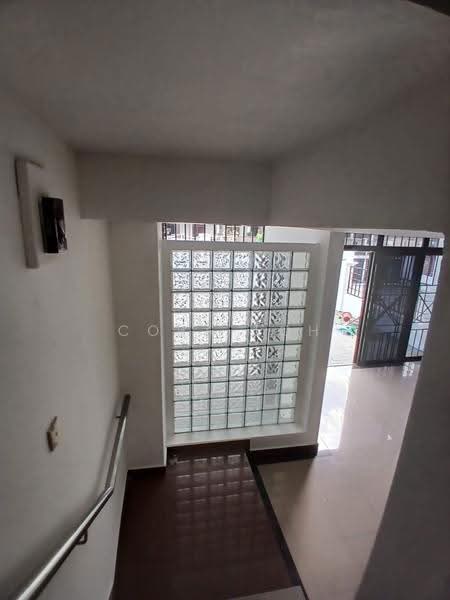 Rumah Teres 2-Tingkat untuk Dijual di Bandar Baru Permas Jaya (Permas Jaya) - Cora Loh - Entrance - PropertyGuru.com.my
