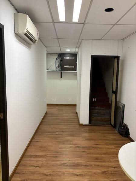 Rumah Teres 2-Tingkat untuk Dijual di Jelutong (Penang) - Sam Yeoh - Corridor - PropertyGuru.com.my
