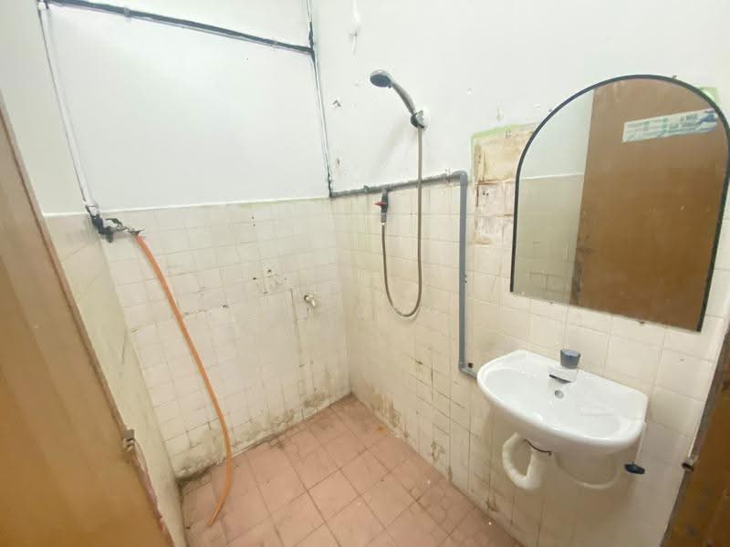 1-storey Terraced House for Rent in Taman Sentosa (Klang) - LS Chu - Bathroom - PropertyGuru.com.my