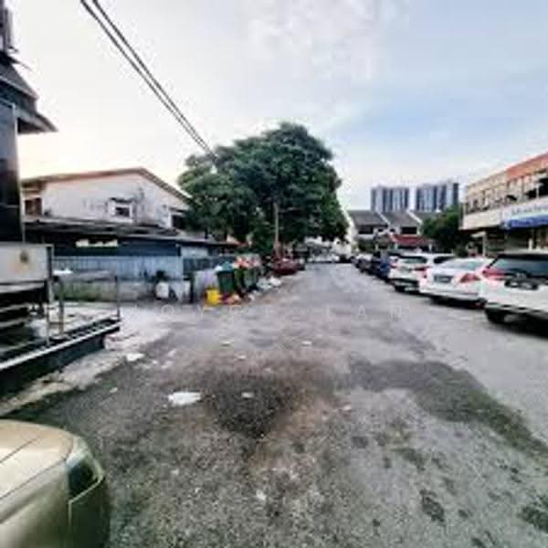 Shop / Office for Sale in Taman Overseas Union (Taman Oug) (Jalan Klang Lama (Old Klang Road)) - Joyce Tan - Exterior - PropertyGuru.com.my