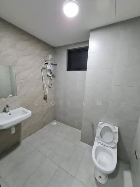 Kondominium untuk Disewa di The Holmes 2 - Geoff Lim - Bathroom - PropertyGuru.com.my