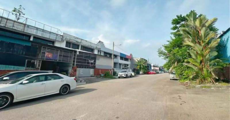 Kilang Teres untuk Dijual di Taman Desa Cemerlang (Ulu Tiram) - Kelly Wai - Exterior - PropertyGuru.com.my