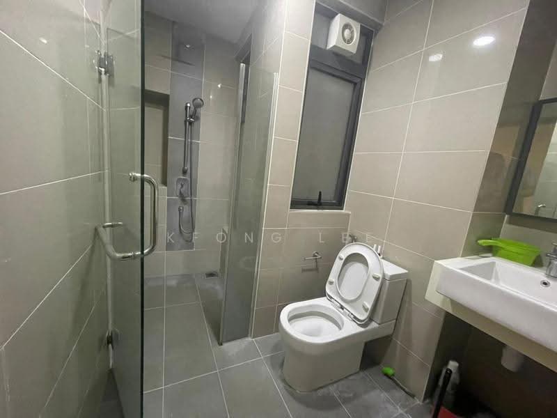 Service Residence for Rent at Seventeen Mall & Residences (Biji Living) - Kfong Lee - Bathroom - PropertyGuru.com.my