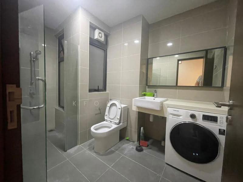 Service Residence for Rent at Seventeen Mall & Residences (Biji Living) - Kfong Lee - Bathroom - PropertyGuru.com.my