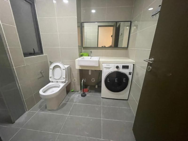 Service Residence for Rent at Seventeen Mall & Residences (Biji Living) - Kfong Lee - Bathroom - PropertyGuru.com.my
