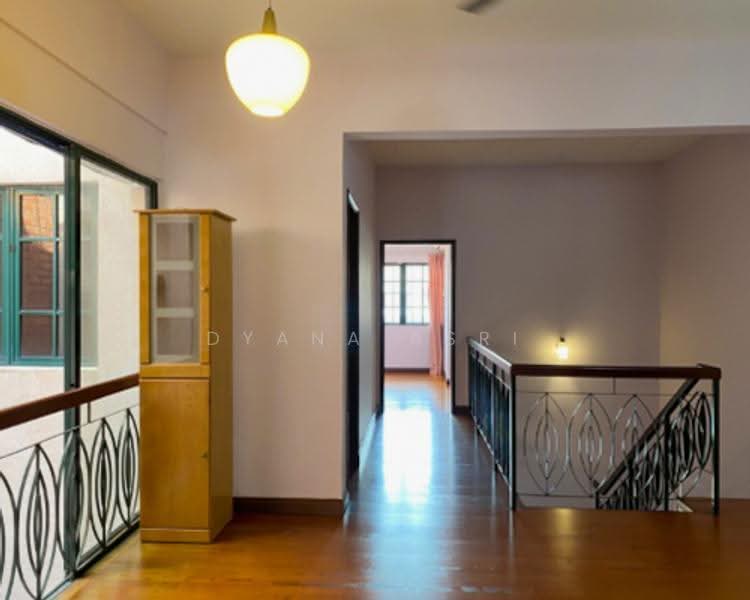 2-storey Terraced House for Sale in Bukit Jelutong (Shah Alam) - Dyana Asri - Corridor - PropertyGuru.com.my