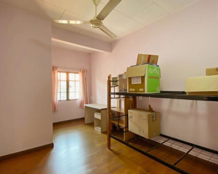 2-storey Terraced House for Sale in Bukit Jelutong (Shah Alam) - Dyana Asri - Bedroom - PropertyGuru.com.my