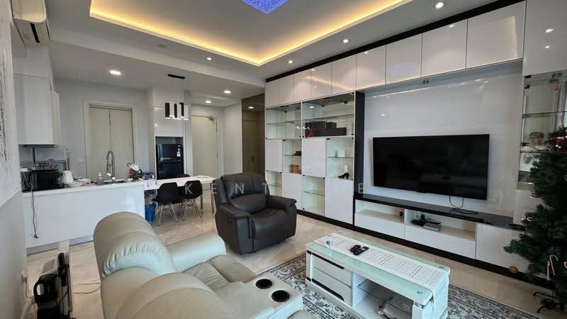 Kediaman Servis untuk Dijual di Vogue Suites One - Kent Tee - Living Room - PropertyGuru.com.my