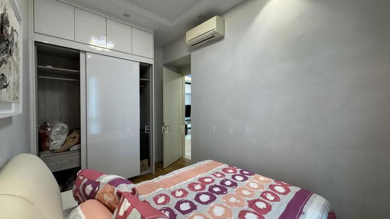 Kediaman Servis untuk Dijual di Vogue Suites One - Kent Tee - Bedroom - PropertyGuru.com.my
