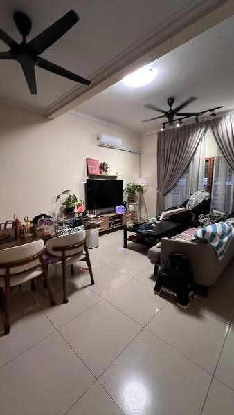 Rumah Teres untuk Dijual di Bandar Kinrara Seksyen 9 (Bandar Kinrara) - Deckson Tan - Living Room - PropertyGuru.com.my