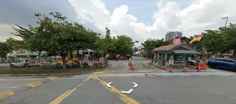 Rumah Teres untuk Dijual di Bandar Kinrara Seksyen 9 (Bandar Kinrara) - Deckson Tan - Exterior - PropertyGuru.com.my