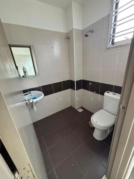 2-storey Terraced House for Sale in Bandar Tiram (Ulu Tiram) - Melinda Ee - Bathroom - PropertyGuru.com.my