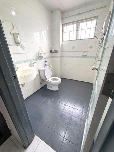 2-storey Terraced House for Sale in Taman Seri Bahtera (Kuala Lumpur) - Kew . - Bathroom - PropertyGuru.com.my