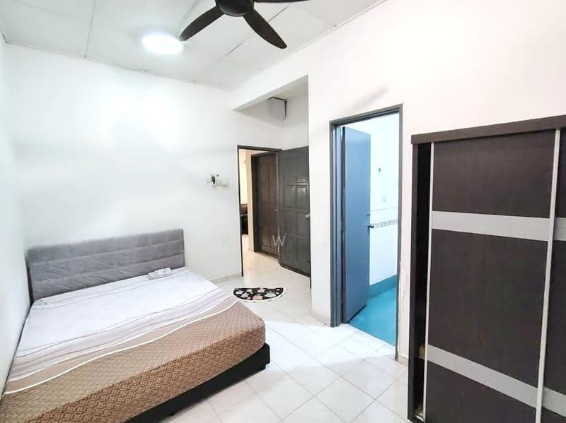 2-storey Terraced House for Sale in Taman Seri Bahtera (Kuala Lumpur) - Kew . - Bedroom - PropertyGuru.com.my
