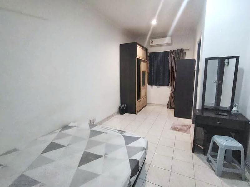 2-storey Terraced House for Sale in Taman Seri Bahtera (Kuala Lumpur) - Kew . - Bedroom - PropertyGuru.com.my