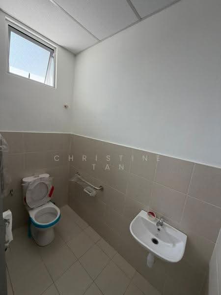 Kedai untuk Disewa di Kampung Tanjung Kupang (Gelang Patah) - Christine Tan - PropertyGuru.com.my