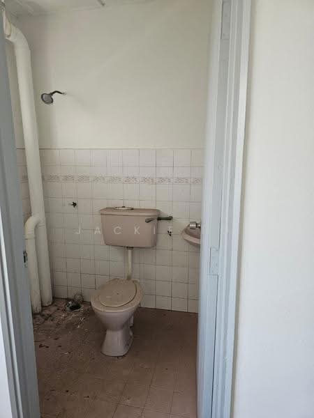 Apartment for Sale at Pangsaria Apartment - Jackie Ng - Bathroom - PropertyGuru.com.my