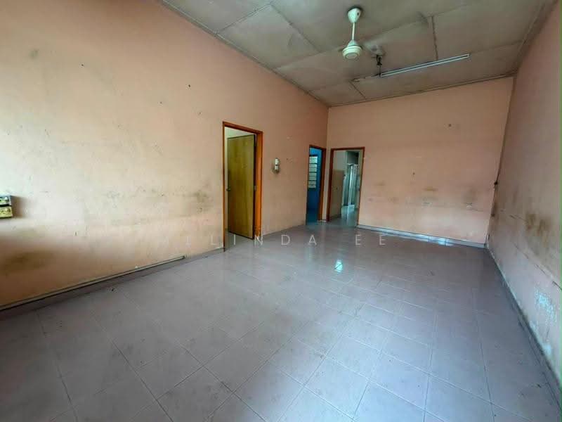 1-storey Terraced House for Sale in Taman Abad (Johor Bahru) - Melinda Ee - Living Room - PropertyGuru.com.my