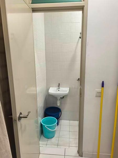 Kediaman Servis untuk Disewa di The Sky Executive Suites - Robbie Tan - Bathroom - PropertyGuru.com.my