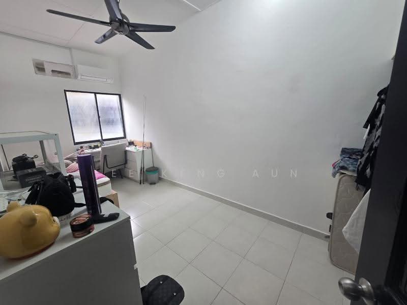 2-storey Terraced House for Sale in Taman Klang Utama (Kapar) - Lee Keng Aun - Bedroom - PropertyGuru.com.my