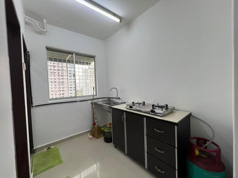 Rumah Flat untuk Disewa di Pangsapuri Pelangi - Eva Liew - Kitchen - PropertyGuru.com.my