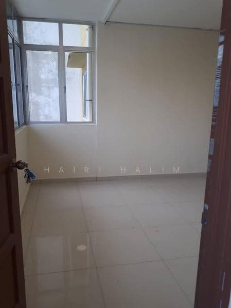 Flat for Sale at PKNS Seksyen 24 - Hairi Halim - PropertyGuru.com.my