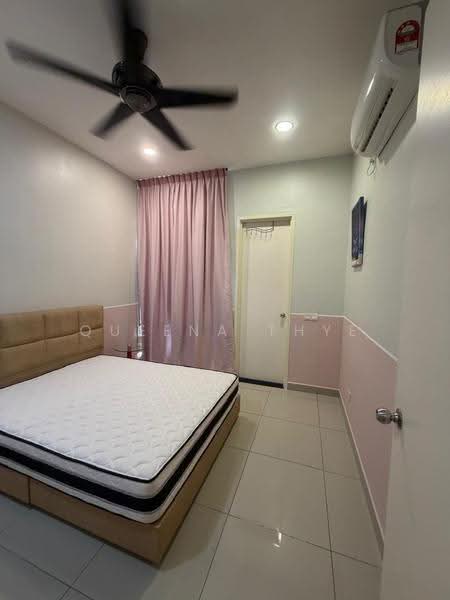Rumah Teres 2-Tingkat untuk Disewa di Taman Mount Austin (Tebrau) - Queena Thye - Bedroom - PropertyGuru.com.my