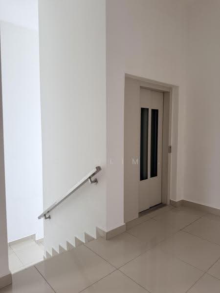 Bungalow House for Sale in Serdang (Seri Kembangan) - ChaoLim . - Corridor - PropertyGuru.com.my