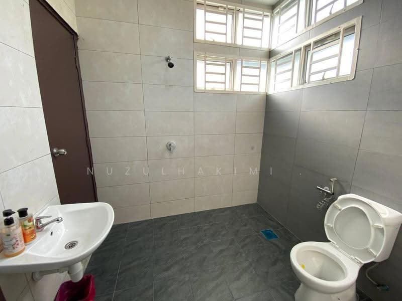 Rumah Teres 2-Tingkat untuk Dijual di Bandar Baru Bangi (Selangor) - NUZULHAKIMI . - Bathroom - PropertyGuru.com.my