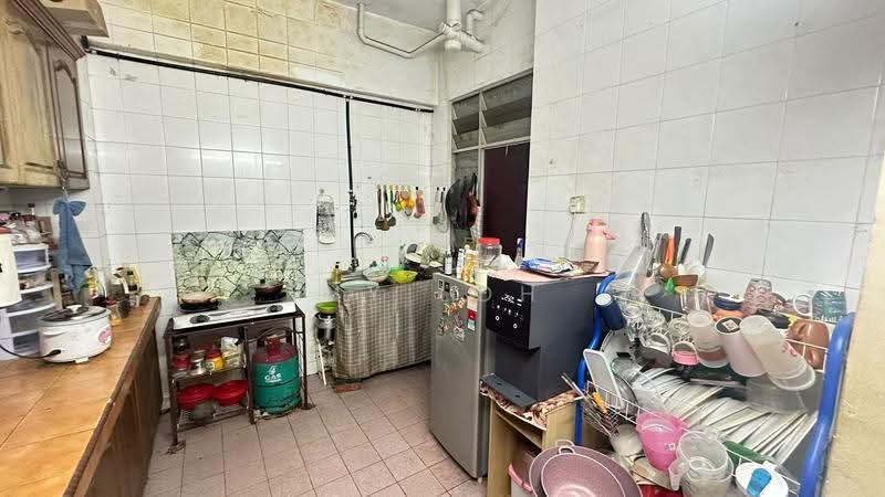 Condominium for Sale at Casa Mila Victoria - MY Loh - Kitchen - PropertyGuru.com.my