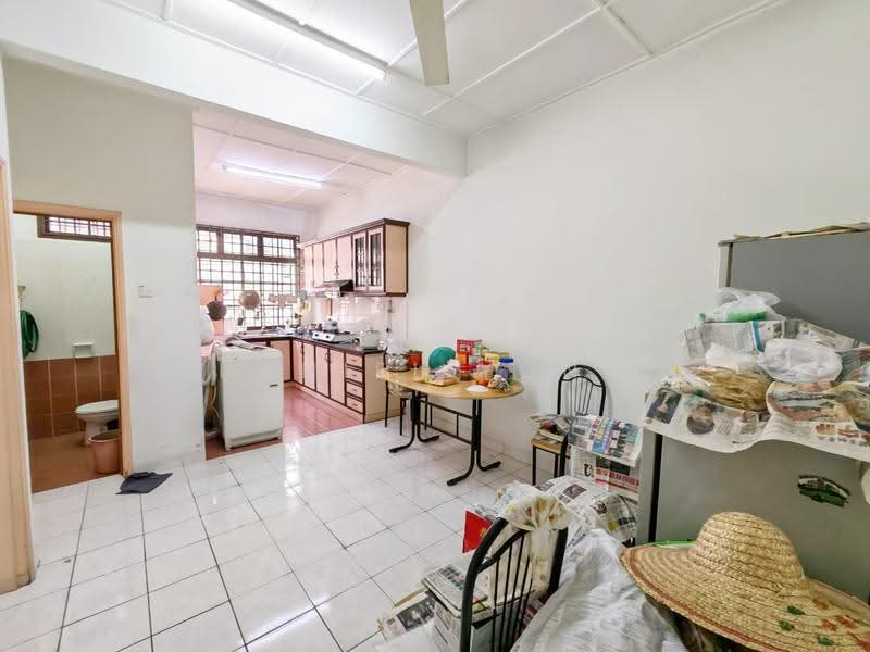 Rumah Teres 1-Tingkat untuk Dijual di Taman Rinting (Masai) - Daniel Yong - Kitchen - PropertyGuru.com.my