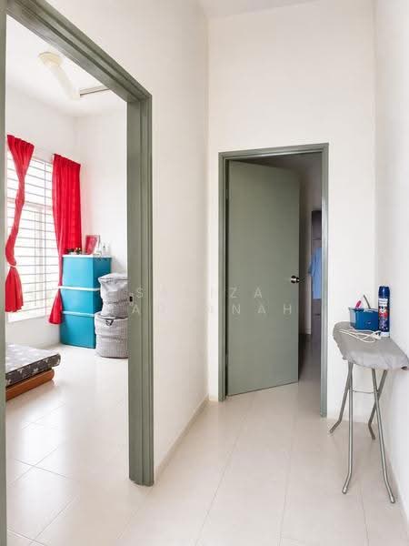 Semi-Detached House for Sale in Bandar Saujana Putra (Tanjong Duabelas) - Sariza Hartanah - Bedroom - PropertyGuru.com.my