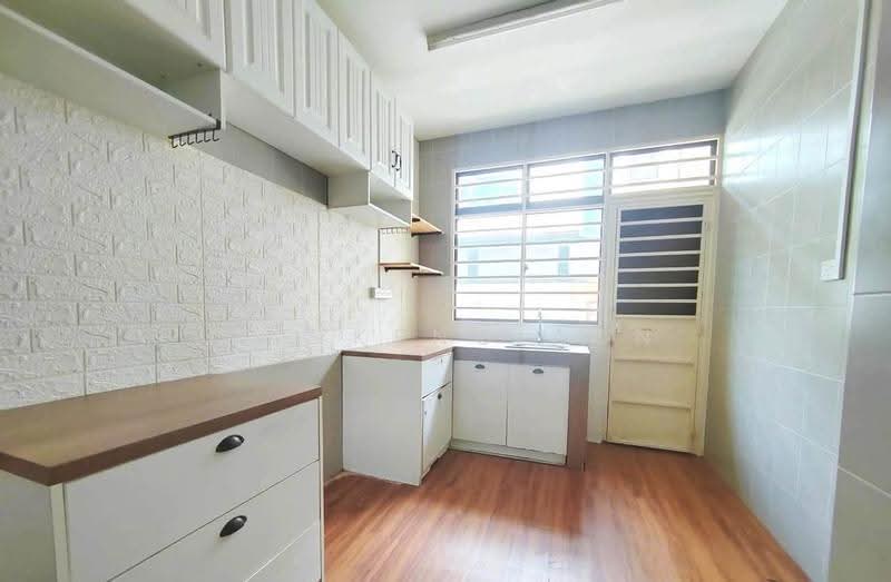 Rumah Teres 2-Tingkat untuk Dijual di Klang (Selangor) - Lee Keng Aun - Kitchen - PropertyGuru.com.my