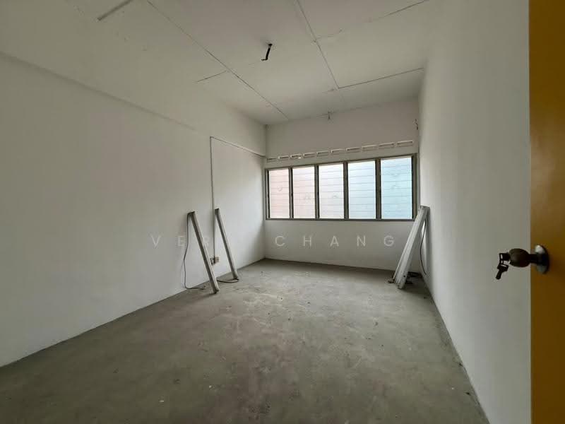 Shop / Office untuk Disewa di Taman Johor Jaya (Johor Bahru) - Vera Chang - Interior - PropertyGuru.com.my