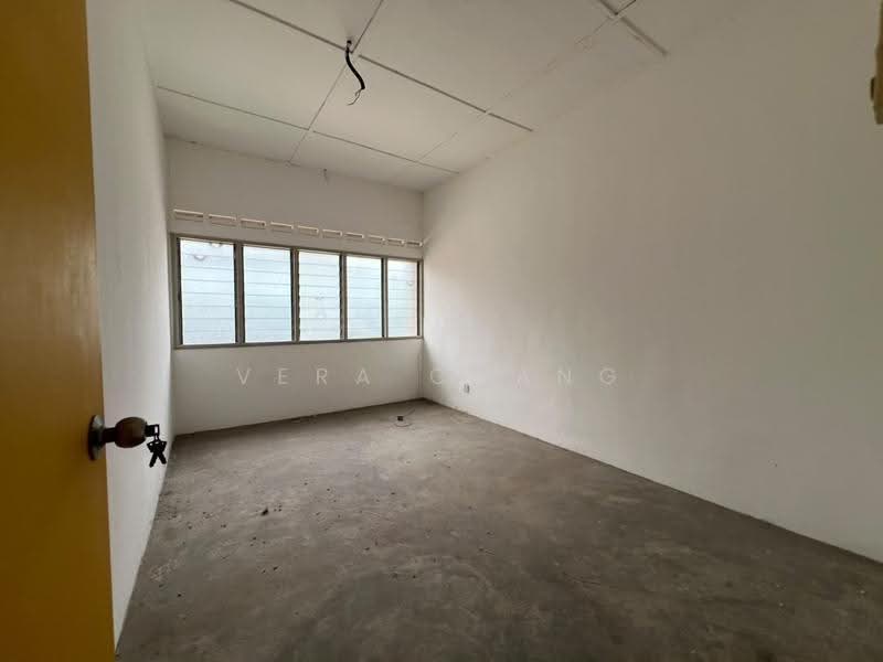 Shop / Office untuk Disewa di Taman Johor Jaya (Johor Bahru) - Vera Chang - Interior - PropertyGuru.com.my