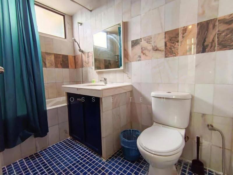Apartment for Rent at Century Bay Apartment - Jossie Teoh - Bathroom - PropertyGuru.com.my