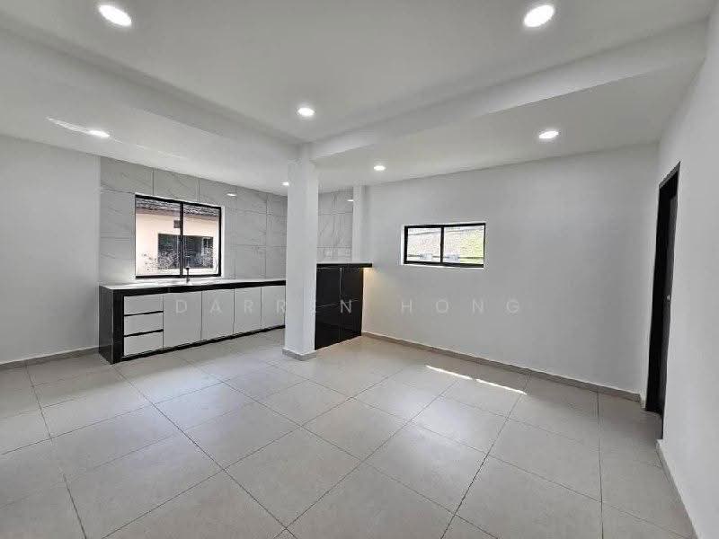 2-storey Terraced House for Sale in Taman Daya (Johor Bahru) - Darren Hong - Kitchen - PropertyGuru.com.my