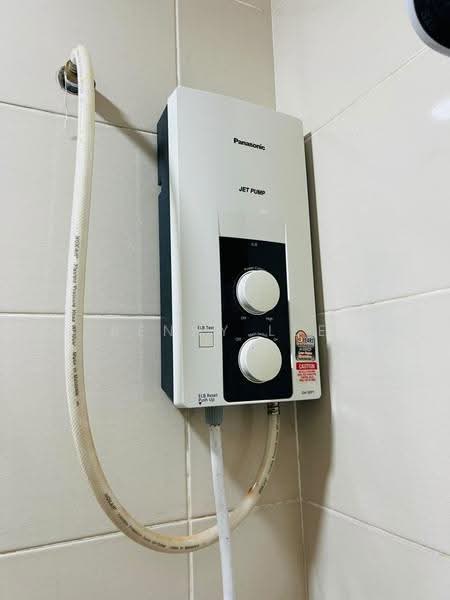 Kondominium untuk Disewa di Residensi Zamrud - Benny Lee - Bathroom - PropertyGuru.com.my