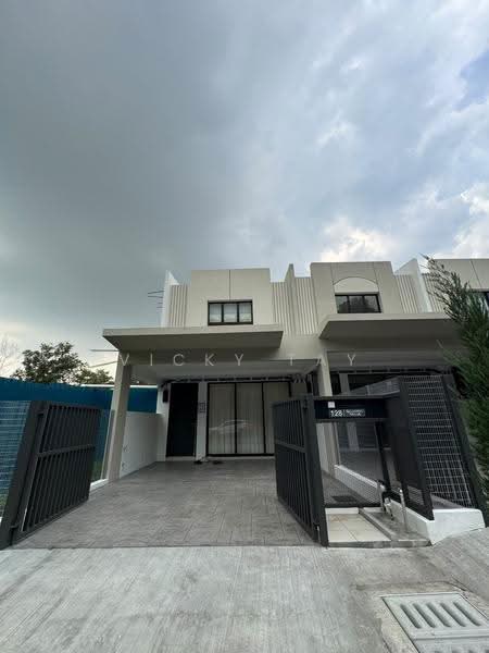 Rumah Teres 3-Tingkat untuk Dijual di Selayang (Selangor) - Vicky Tay - Exterior - PropertyGuru.com.my