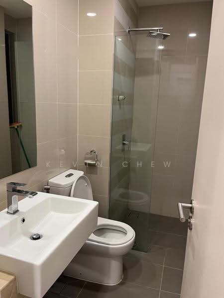 Kediaman Servis untuk Dijual di South View - Kevin Chew - Bathroom - PropertyGuru.com.my
