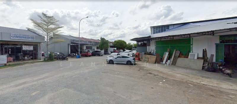 Warehouse for Rent in Taman Perindustrian Puchong Utama (Puchong) - Leanne Chia - Exterior - PropertyGuru.com.my