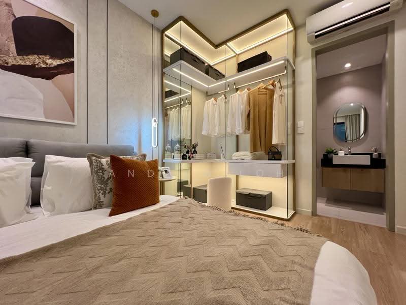 Kediaman Servis untuk Dijual di Sunway Velocity 3 - Andrew Loh - Bedroom - PropertyGuru.com.my