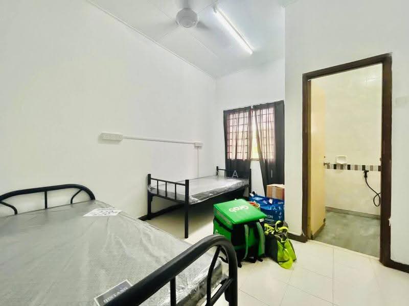 2-storey Terraced House for Sale in Seksyen 7 (Shah Alam) - Abdul Qadir - PropertyGuru.com.my