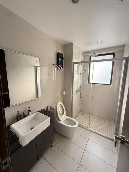 Condominium for Rent at Bay Point @ Country Garden Danga Bay - Oscar Wong - Bathroom - PropertyGuru.com.my