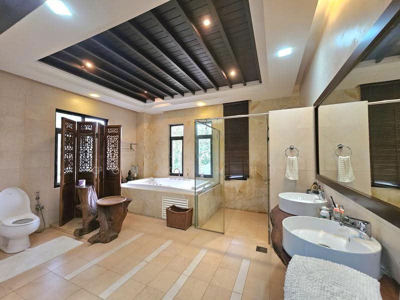 Bungalow House for Sale in Templer Park (Rawang) - Goh Kien Hua - Bathroom - PropertyGuru.com.my