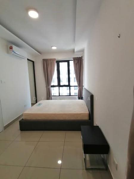 Kediaman Servis untuk Dijual di Eclipse Residence @ Pan'gaea - Dylan Lai - Bedroom - PropertyGuru.com.my