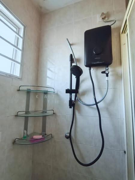 Terraced House for Rent in Taman Bukit Permata (Selayang) - Kathreen Thang - Bathroom - PropertyGuru.com.my