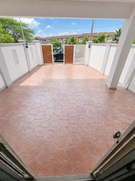 2-storey Terraced House for Sale in Bandar Tasik Puteri (Rawang) - Torey Wong - Exterior - PropertyGuru.com.my